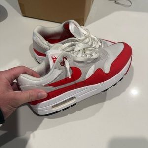 ‼️ BARELY WORN ‼️ Nike Air Max